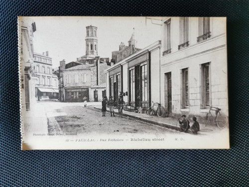 Cpa pauillac rue - 33,
