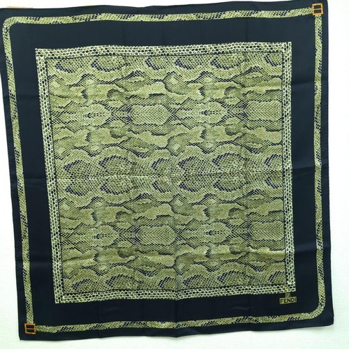 Foulard fendi 100 soie - 100%,