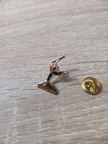 Pin twirling majorette les - twirling, /