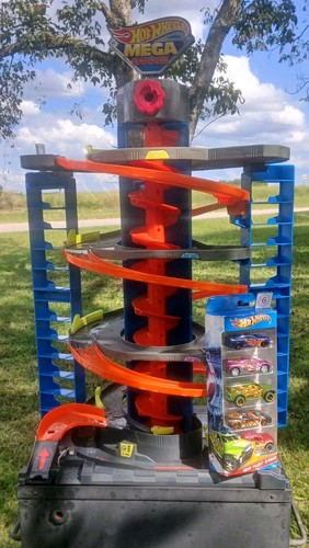 Hot wheels city mega - mega, garage