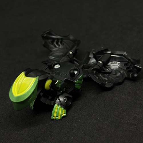 Bakugan hawktor darkus - hawktor,