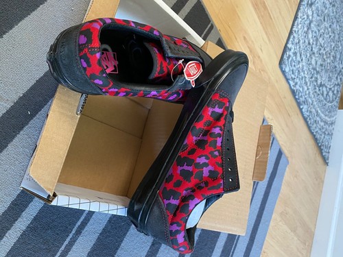 Vans vault stray rats - vault,