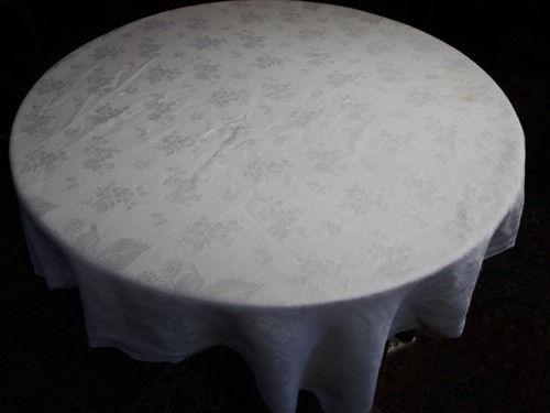Petite nappe damassée 1m50 - petite,