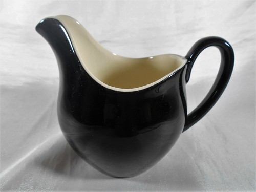 Magnifique pichet pot a - magnifique, lait