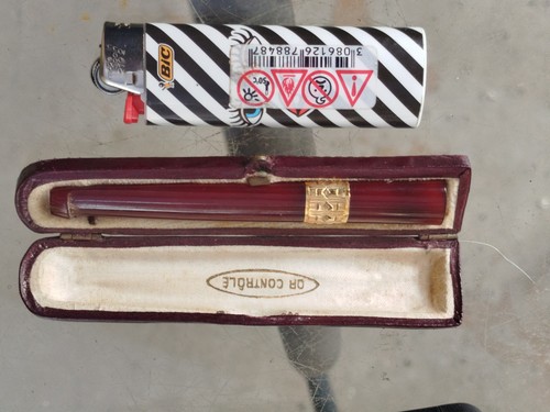 Fume cigarette et ambre - fume,