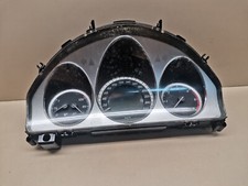 Compteur de vitesse Mercedes CLASSE C  W204  200 cdi REF A2049003802