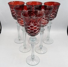 Service de six verres à vin roemer cristal coloré rouge taillé de Bohème XXème