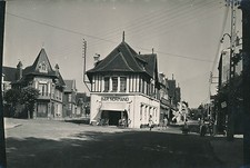 HOULGATE c. 1950 - Place du Marché Café Bar - Normandie -  aa256