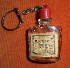 Porte-clés Key ring Bouteille