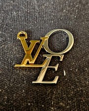 LOUIS VUITTON pendentif or &