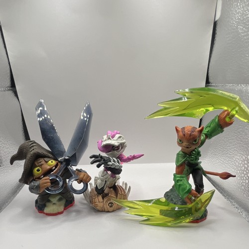 Skylanders lot short - lot,