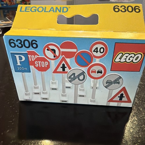 Lego vintage 6306 - road, signs