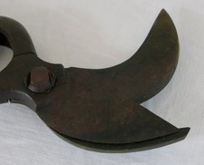 SECATEUR SERPETTE, ancien secateur serpe, vin, vigne, vigneron, outil ancien .