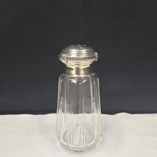 Ancienne saupoudreuse - ancienne,