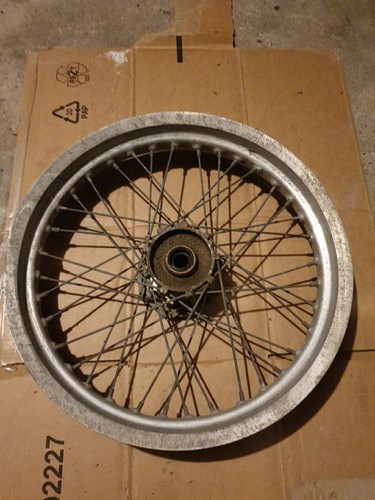 Jante arriere pouces - 18, moto