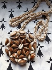 Ancien collier polynésien en coquillages