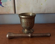 Grand Mortier et pilon en