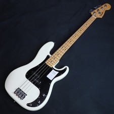 Pickguard noir Fender Standard