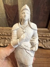 Statuette & Figurine