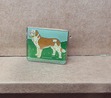 (J1) Pins Animaux CHIEN LE