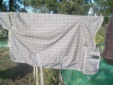 Couverture de pré imperméable  grise 135  horse  pour cheval occasion