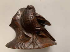 ANCIEN PORTE-ALLUMETTES EN BOIS SCULPTE OISEAU FORET NOIRE DEBUT XX°