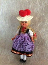 Poupée  folklorique  monde ancienne FORET NOIRE Allemagne