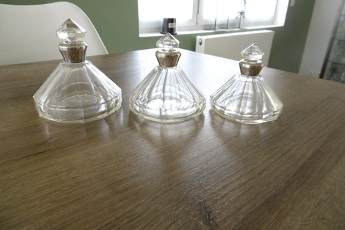 Anciens flacons nécessaire - anciens,