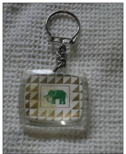 Ancien porte cles - b5,