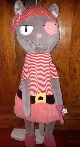 Peluche range pyjama chat