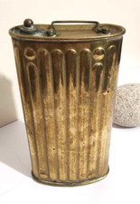 bouillotte en laiton signée