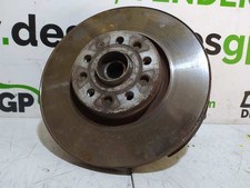 MOYEU DE ROUE AVANT DROITE /