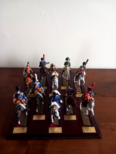 10 FIGURINES PLOMB "GENDARME