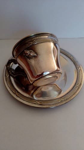 Objets vitrine tasses - 2, et