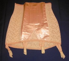 Porte-jarretelles, Gaine