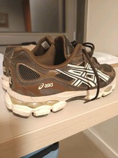 basckets 42 1/2 Asics GEL NYC