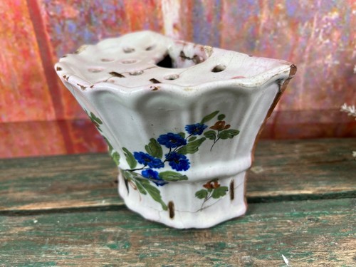 Ancienne bouquetière avec
