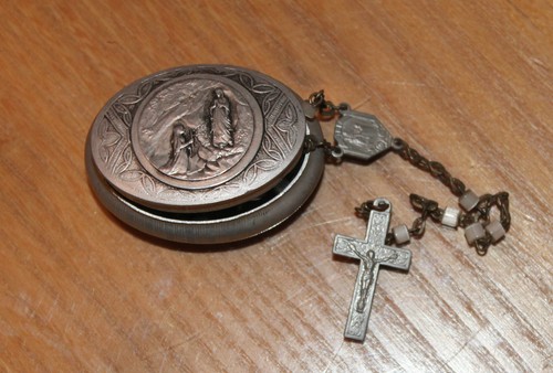Ancienne petite boite - ancienne,