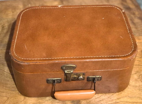 Vintage 1940s brown train case - 1940s,