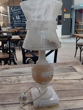 Ancienne lampe en albâtre marbre décor floral 