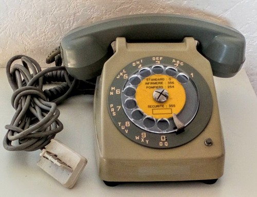 Ancien téléphone cadran - téléphone, à