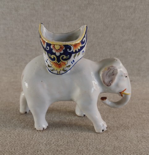 Belle statuette figurine - belle,