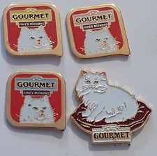 lot 4 pins differents