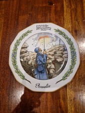 Rare Assiette En Porcelaine