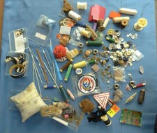 ANCIEN LOT DE MERCERIE FOND DE