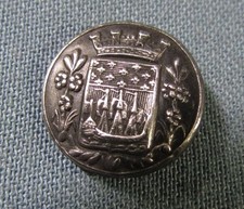 Bouton  ancien armoiries de Paris  Nef & fleurs de Lys,  plat, 19mm Argent??