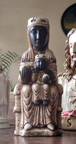 Statue vierge noire - notre, dame
