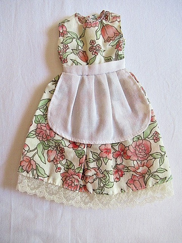 Barbie robe tablier des - -,