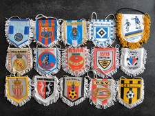Lot 61 Fanions de Football