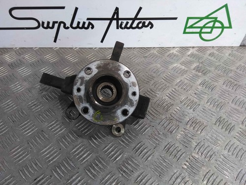 Fusee avant gauche nissan - fusee,